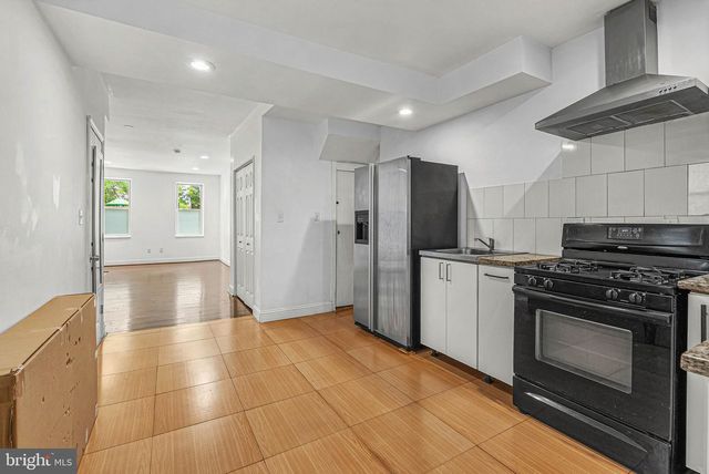 903 S 13TH ST, Philadelphia, PA 19147
