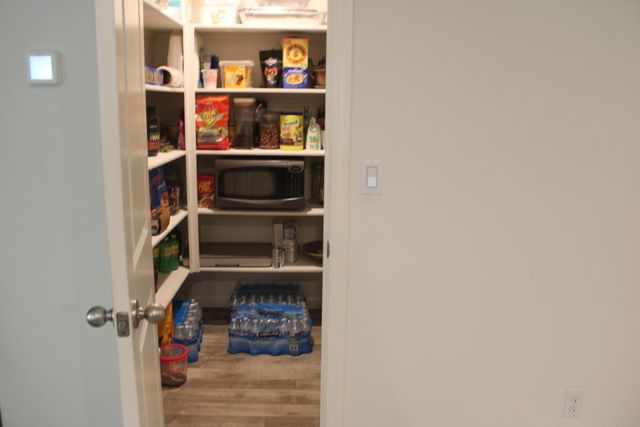 5586 E Saginaw Way, Fresno, CA 93722