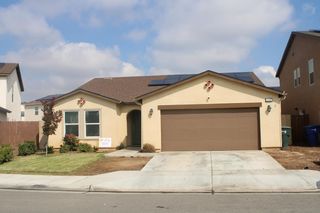 5586 E Saginaw Way, Fresno, CA 93722