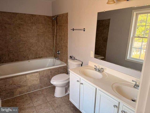 6750 RAILWAY AVE, Baltimore, MD 21222