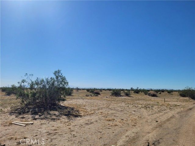 800 Vinton Road, Adelanto, CA 92301