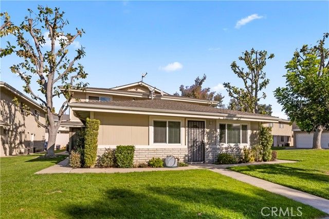 2451 College, La Verne, CA 91750