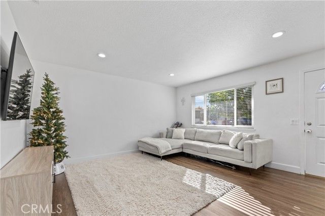 2451 College, La Verne, CA 91750