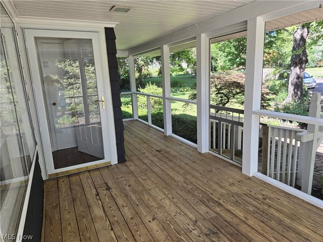 1800 Liberty Drive, Akron, OH 44313
