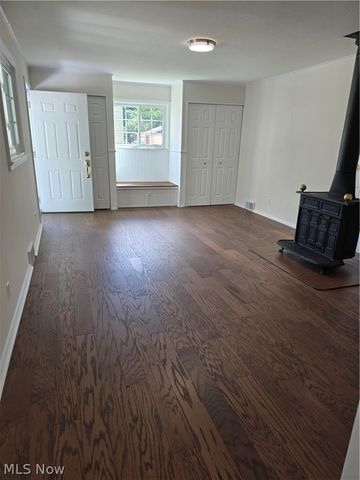 1800 Liberty Drive, Akron, OH 44313