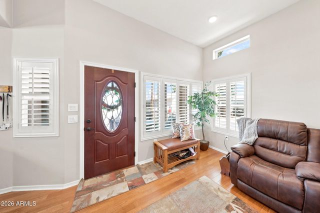 629 NAVAJO --, Mesa, AZ 85205