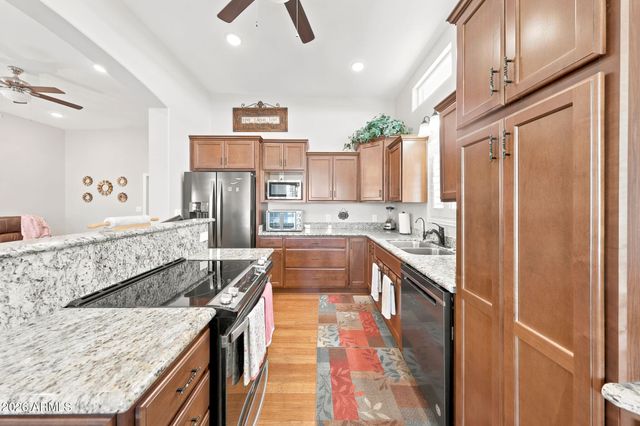 629 NAVAJO --, Mesa, AZ 85205