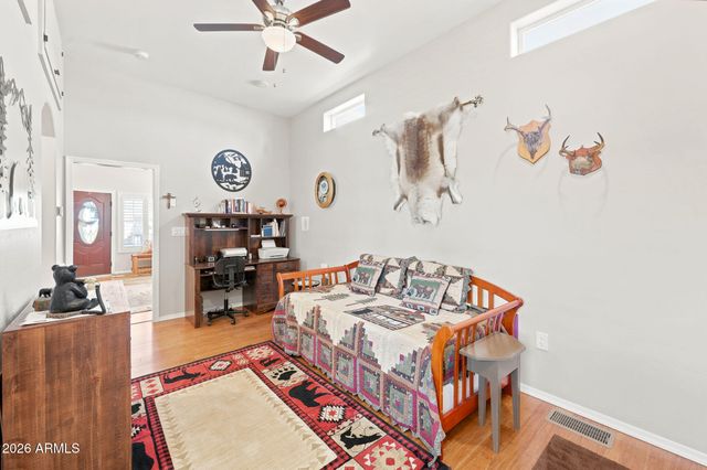 629 NAVAJO --, Mesa, AZ 85205