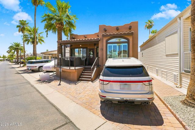 629 NAVAJO --, Mesa, AZ 85205