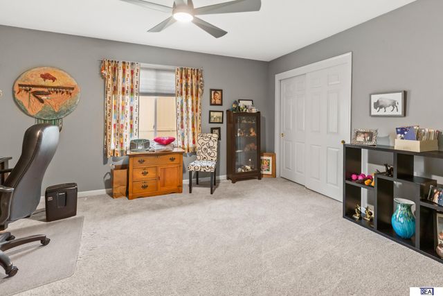 619 S 186th Street, Omaha, NE 68022