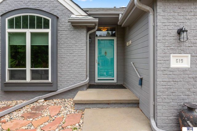 619 S 186th Street, Omaha, NE 68022