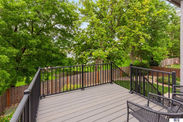 619 S 186th Street, Omaha, NE 68022