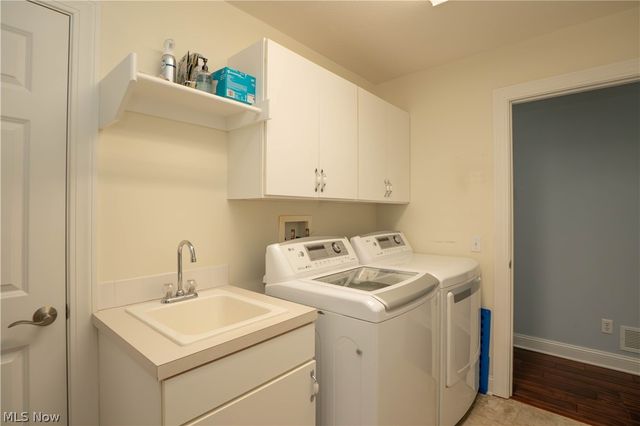 3301 Sumser Street NW, North Canton, OH 44720