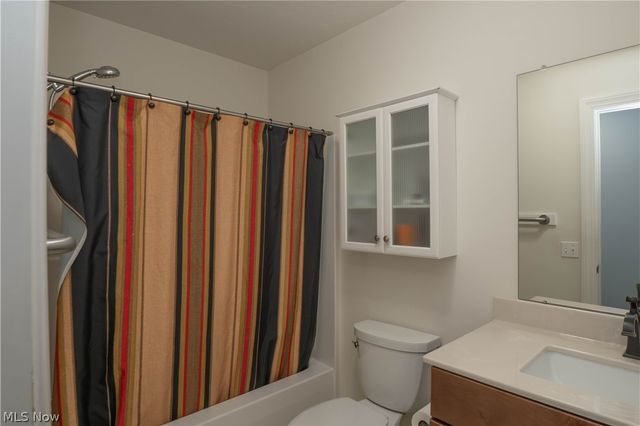 3301 Sumser Street NW, North Canton, OH 44720