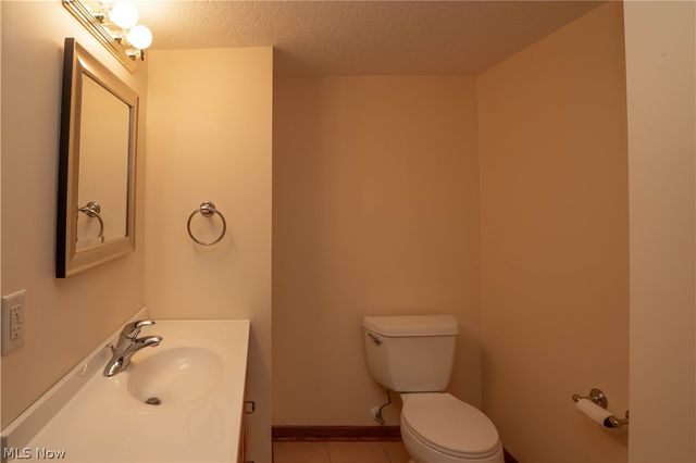 3301 Sumser Street NW, North Canton, OH 44720