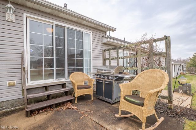 3301 Sumser Street NW, North Canton, OH 44720