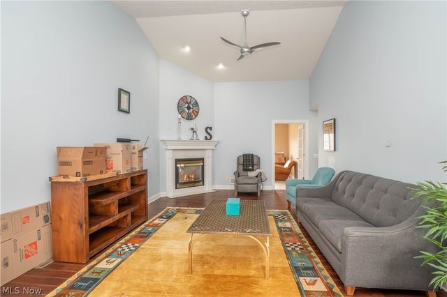 3301 Sumser Street NW, North Canton, OH 44720