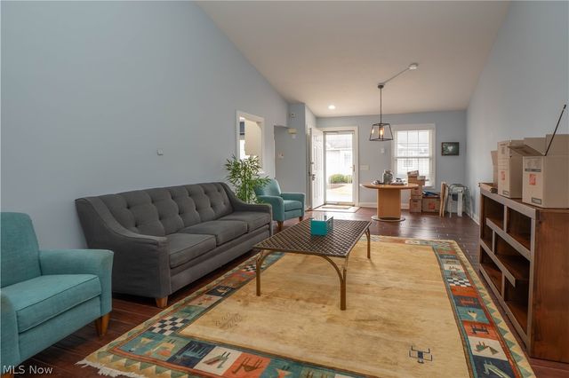 3301 Sumser Street NW, North Canton, OH 44720