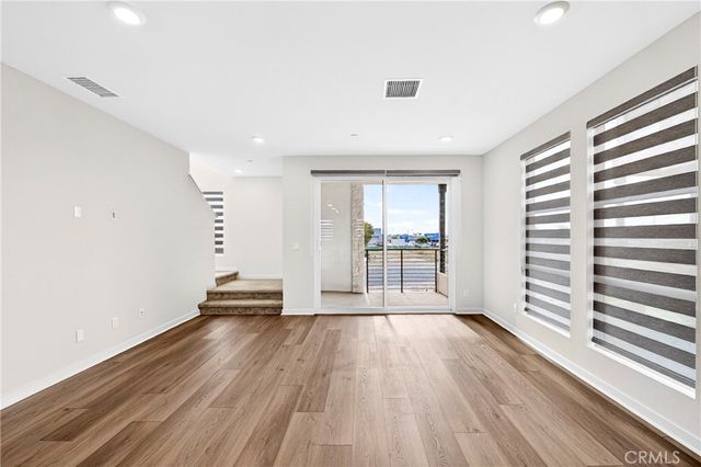 2961 W Lincoln 6, Anaheim, CA 92801