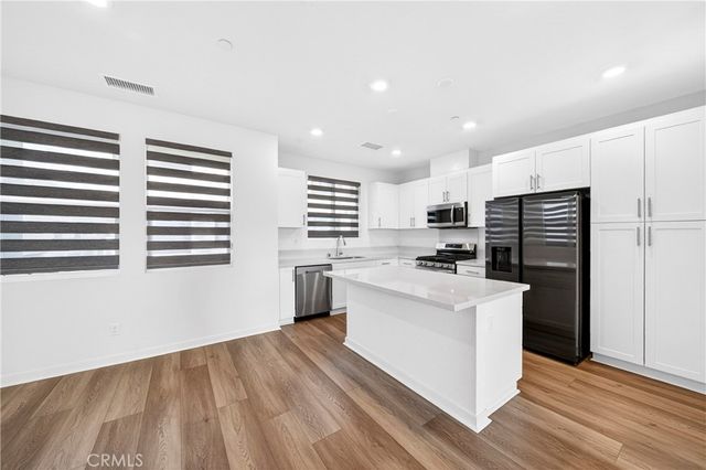 2961 W Lincoln 6, Anaheim, CA 92801