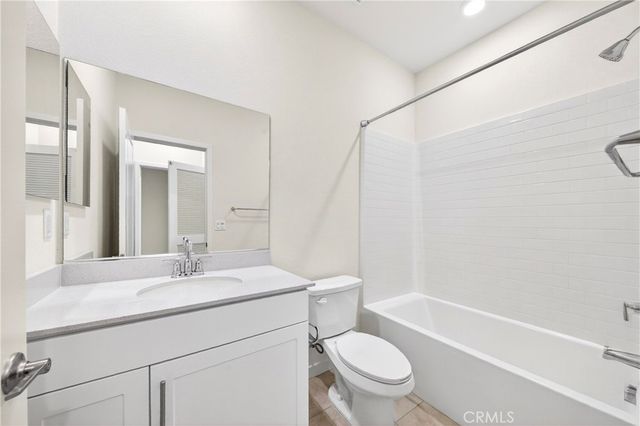 2961 W Lincoln 6, Anaheim, CA 92801