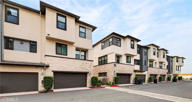 2961 W Lincoln 6, Anaheim, CA 92801