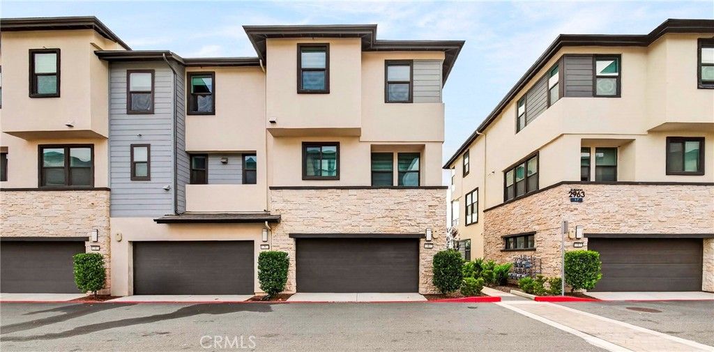 2961 W Lincoln 6, Anaheim, CA 92801