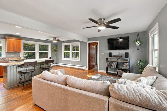 30 Garden Lane, Durham, NH 03824