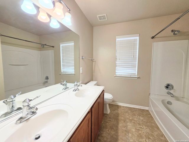 914 Tisbury Parkway, San Antonio, TX 78251