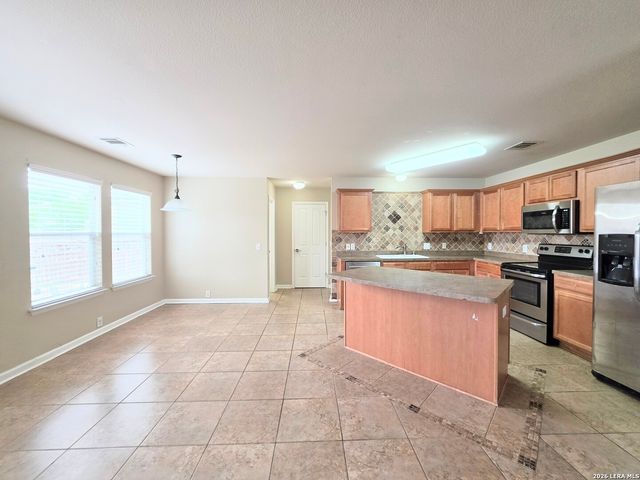 914 Tisbury Parkway, San Antonio, TX 78251