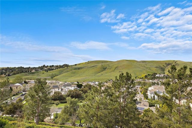 33 Christopher Street, Ladera Ranch, CA 92694