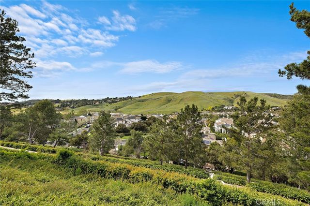 33 Christopher Street, Ladera Ranch, CA 92694