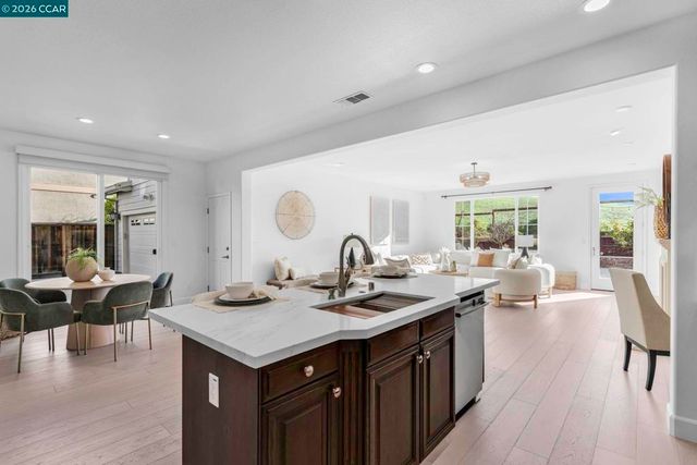 116 116 Spalding Ct, San Ramon, CA 94582