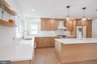 316 FARMDALE RD, Moorestown, NJ 08057