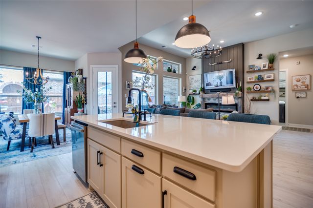 2063 Spotted Fawn Drive, Arlington, TX 76005