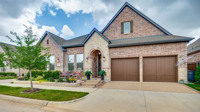 2063 Spotted Fawn Drive, Arlington, TX 76005
