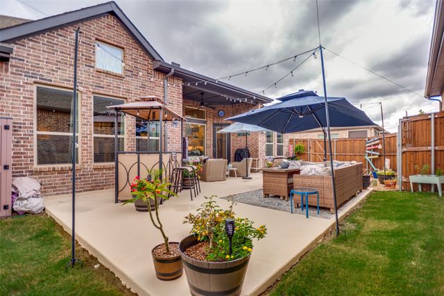 2063 Spotted Fawn Drive, Arlington, TX 76005