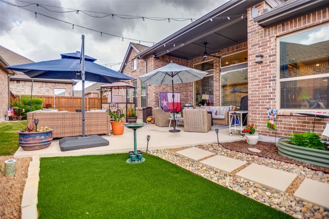 2063 Spotted Fawn Drive, Arlington, TX 76005