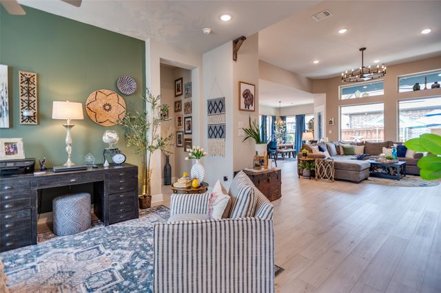 2063 Spotted Fawn Drive, Arlington, TX 76005