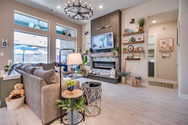 2063 Spotted Fawn Drive, Arlington, TX 76005
