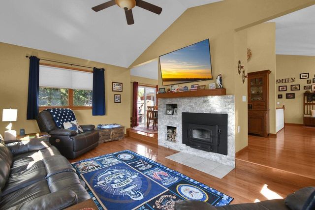 26 Bluegrass Drive SW, Pataskala, OH 43062