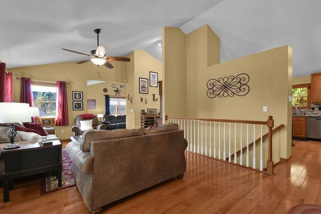 26 Bluegrass Drive SW, Pataskala, OH 43062