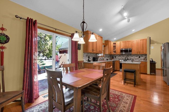 26 Bluegrass Drive SW, Pataskala, OH 43062