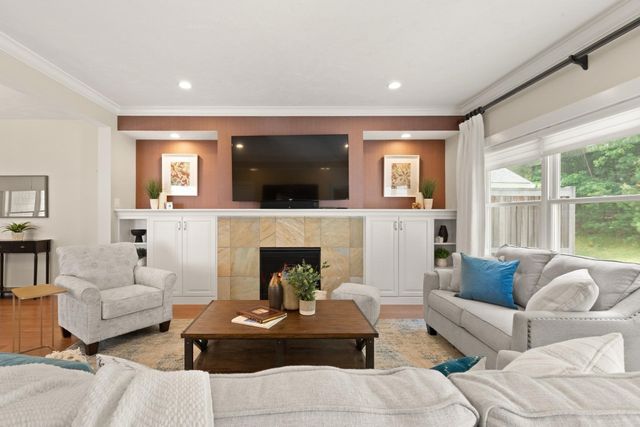 40 Tall Pine Dr 2, Sudbury, MA 01776