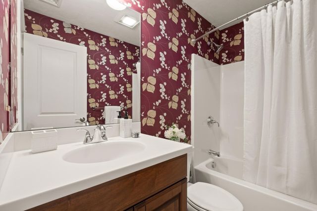 40 Tall Pine Dr 2, Sudbury, MA 01776