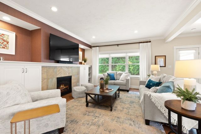 40 Tall Pine Dr 2, Sudbury, MA 01776
