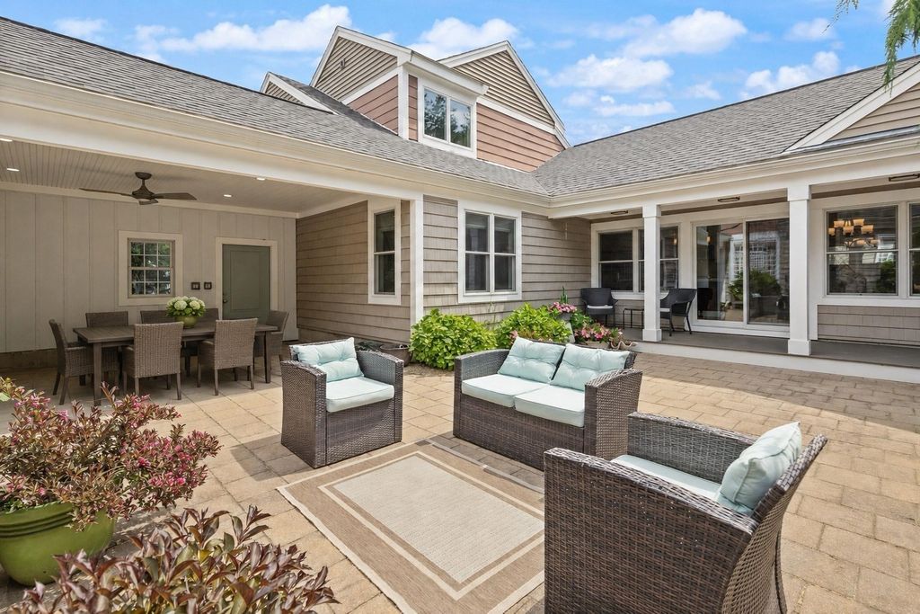 40 Tall Pine Dr 2, Sudbury, MA 01776