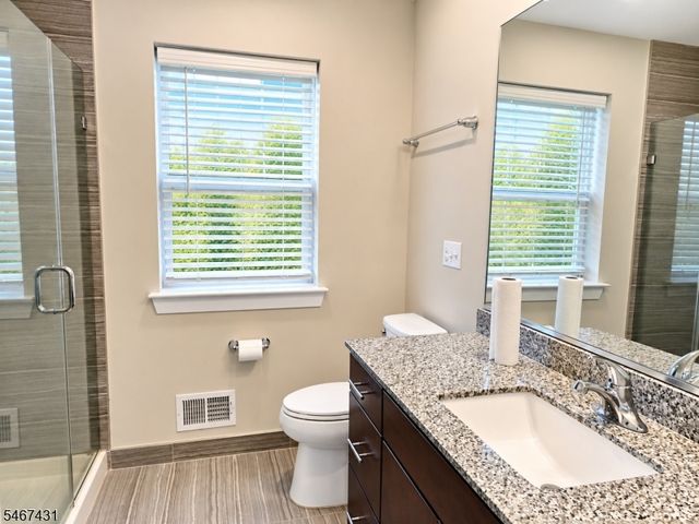 86 Sowers Dr, Mount Olive Twp., NJ 07840