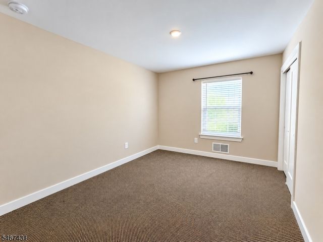 86 Sowers Dr, Mount Olive Twp., NJ 07840