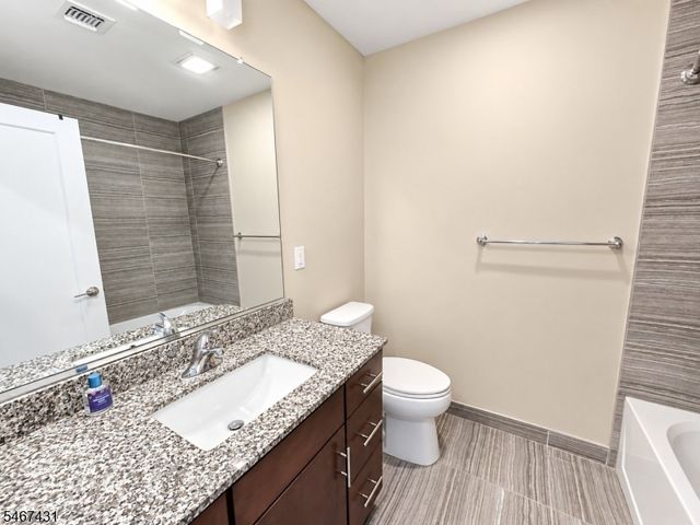86 Sowers Dr, Mount Olive Twp., NJ 07840